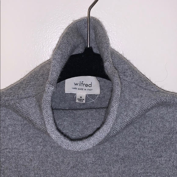 Wilfred Cyprie Turtleneck Sweater - Picture 5 of 6